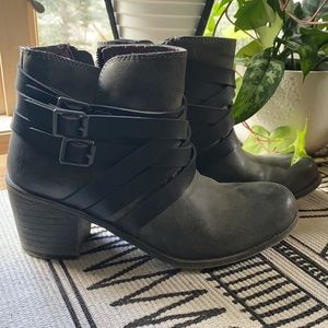 Roxy Zip Boot